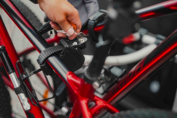 Folding bicycle rack – tow bar-mounted for 3 bicycles