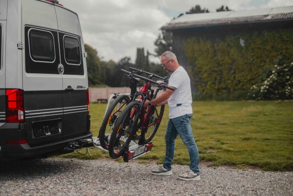 Folding bicycle rack – tow bar-mounted for 3 bicycles