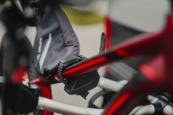 Folding bicycle rack – tow bar-mounted for 3 bicycles