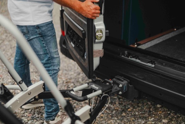 Folding bicycle rack – tow bar-mounted for 3 bicycles