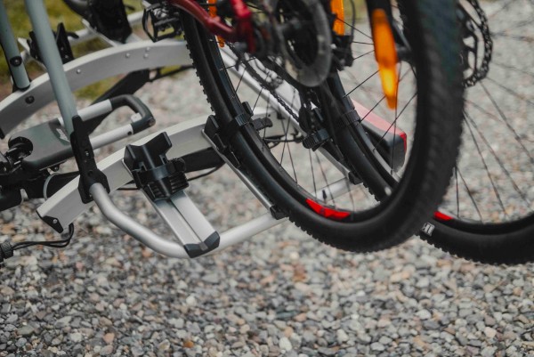 Folding bicycle rack – tow bar-mounted for 3 bicycles